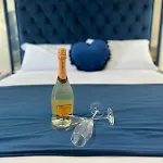 La Romantique And Tropea Parghelia