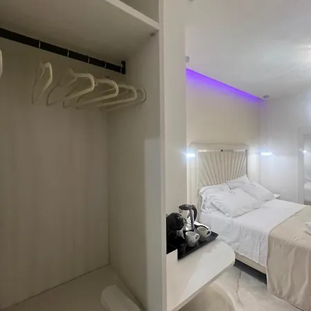 La Romantique And Tropea Vendégház *