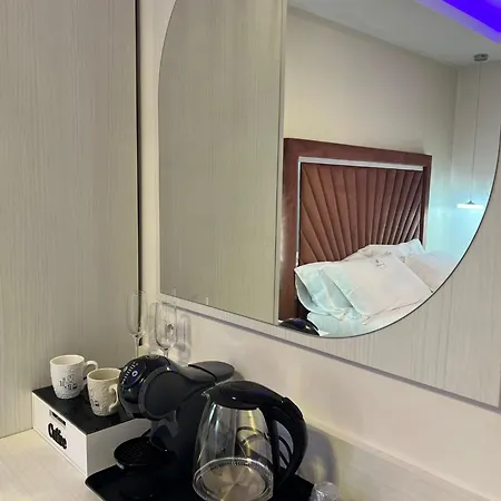 La Romantique And Tropea 게스트하우스