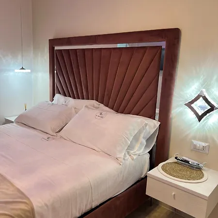 La Romantique And Tropea Parghelia