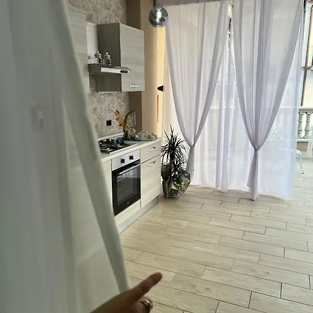 La Romantique And Tropea *