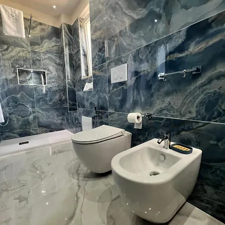 La Romantique And Tropea