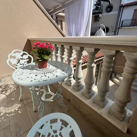 La Romantique And Tropea Gasthof