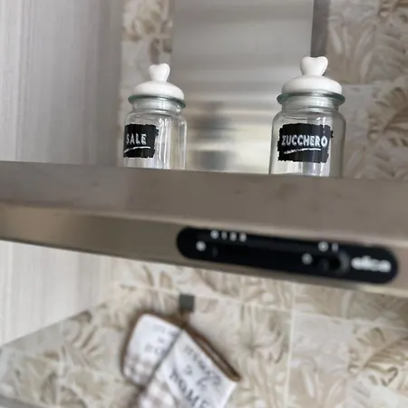 La Romantique And Tropea