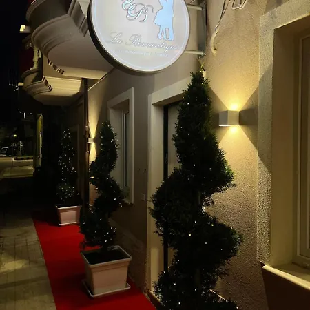 La Romantique And Tropea Parghelia