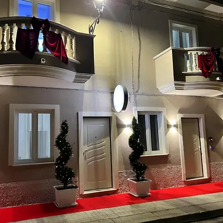 La Romantique And Tropea 게스트하우스