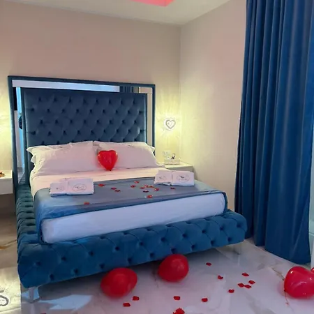 La Romantique And Tropea Vendégház