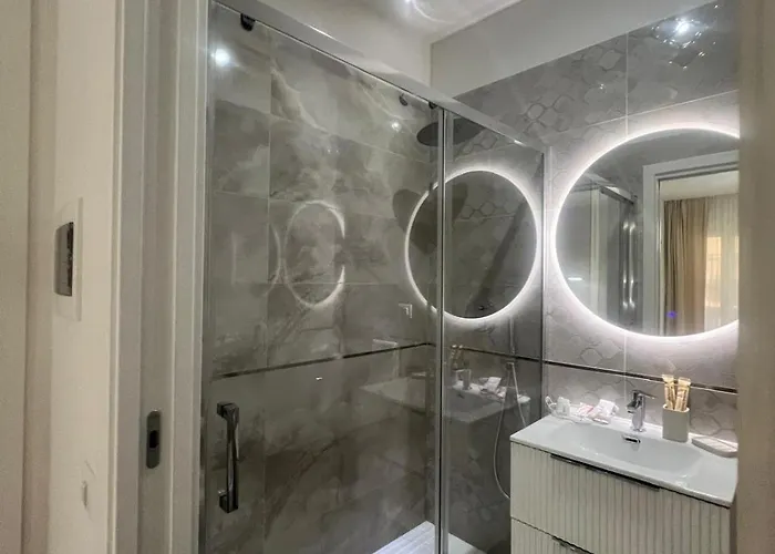 La Romantique And Tropea Gasthuis Parghelia