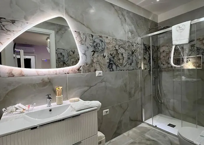 La Romantique And Tropea Gasthuis Parghelia