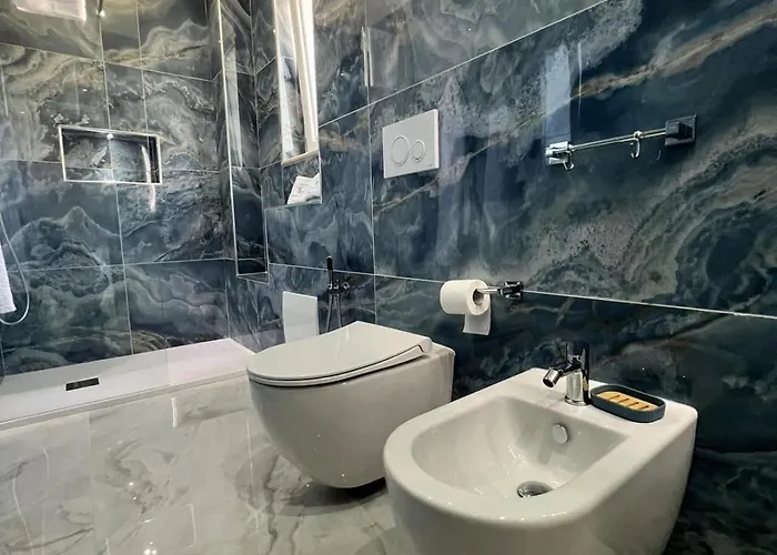 La Romantique And Tropea