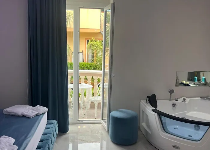 Gasthuis La Romantique And Tropea *