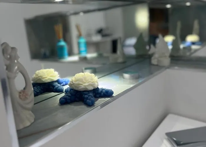 La Romantique And Tropea Gasthuis