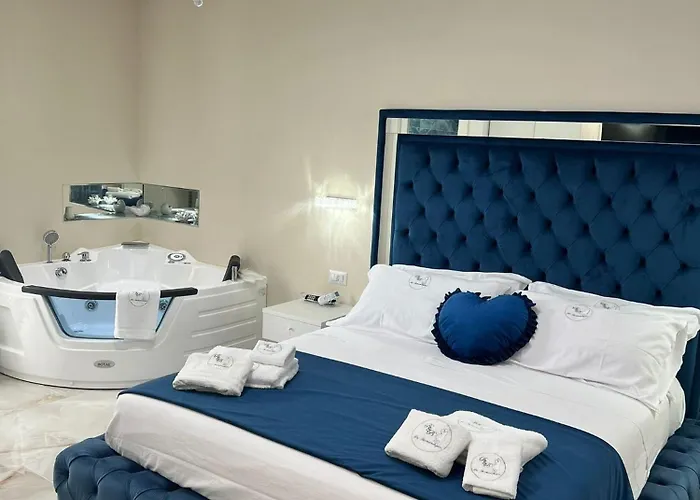 La Romantique And Tropea *