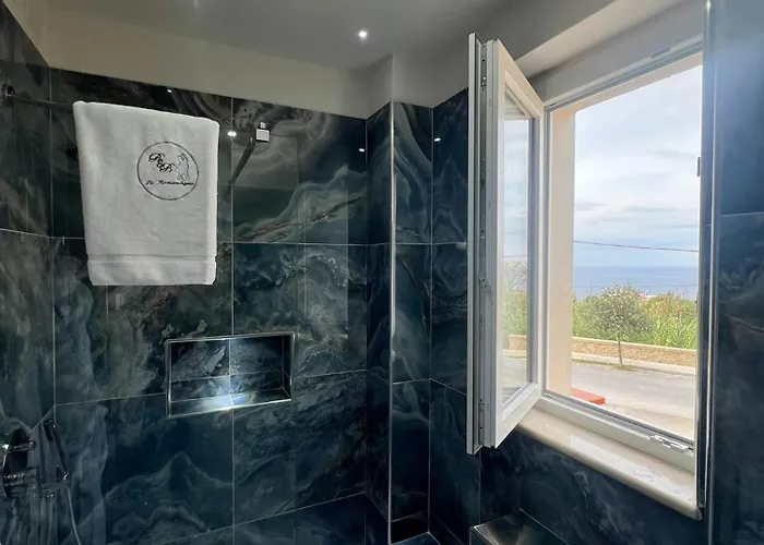 La Romantique And Tropea